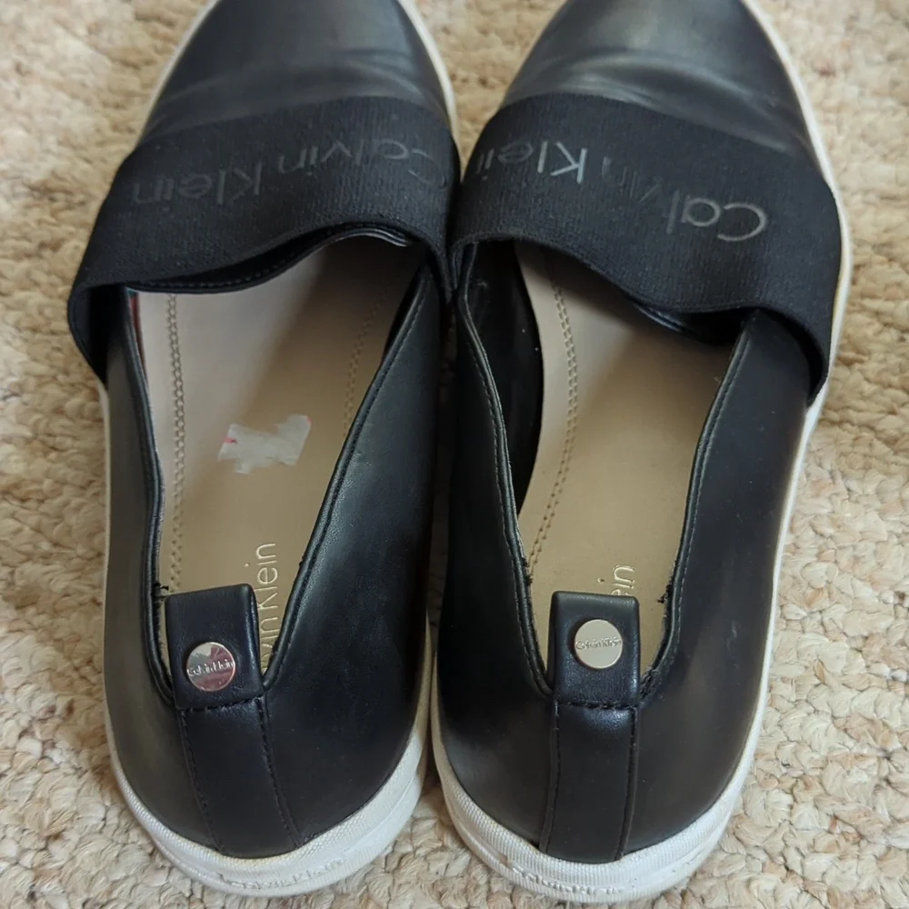 Calvin Klein Womens Flats Size 7.5 Black White Soles Business Casual Sneakers